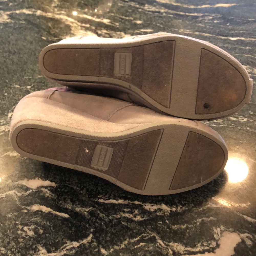 TOMS! - Picture 5 of 5